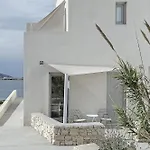 Teal Blue Aparthotel 3*